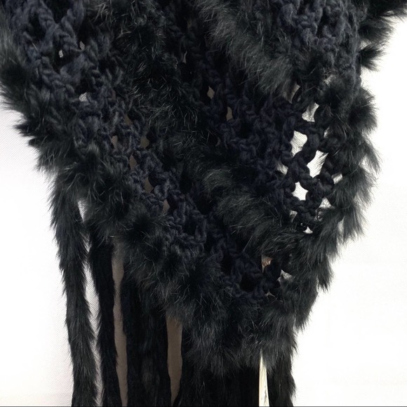 éva éva | NWT Black Knitted Rabbit Fur Poncho - Picture 6 of 12